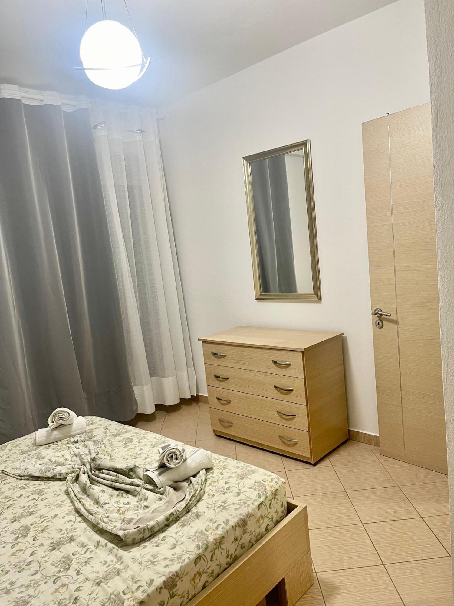 Beach Apartments Durrës Esterno foto