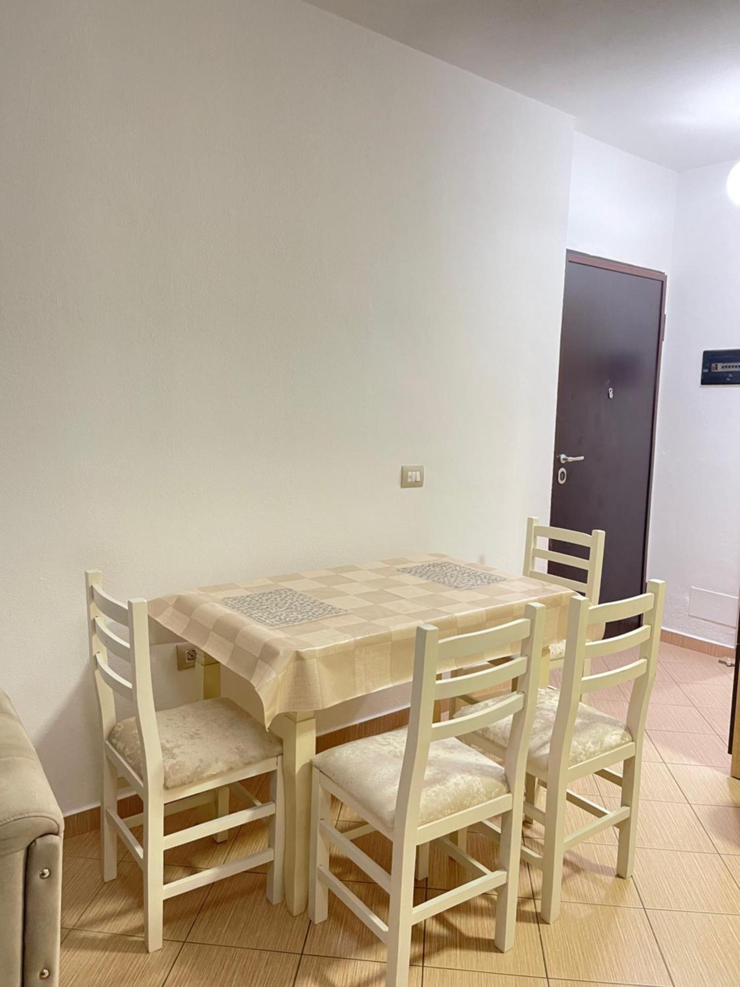 Beach Apartments Durrës Esterno foto