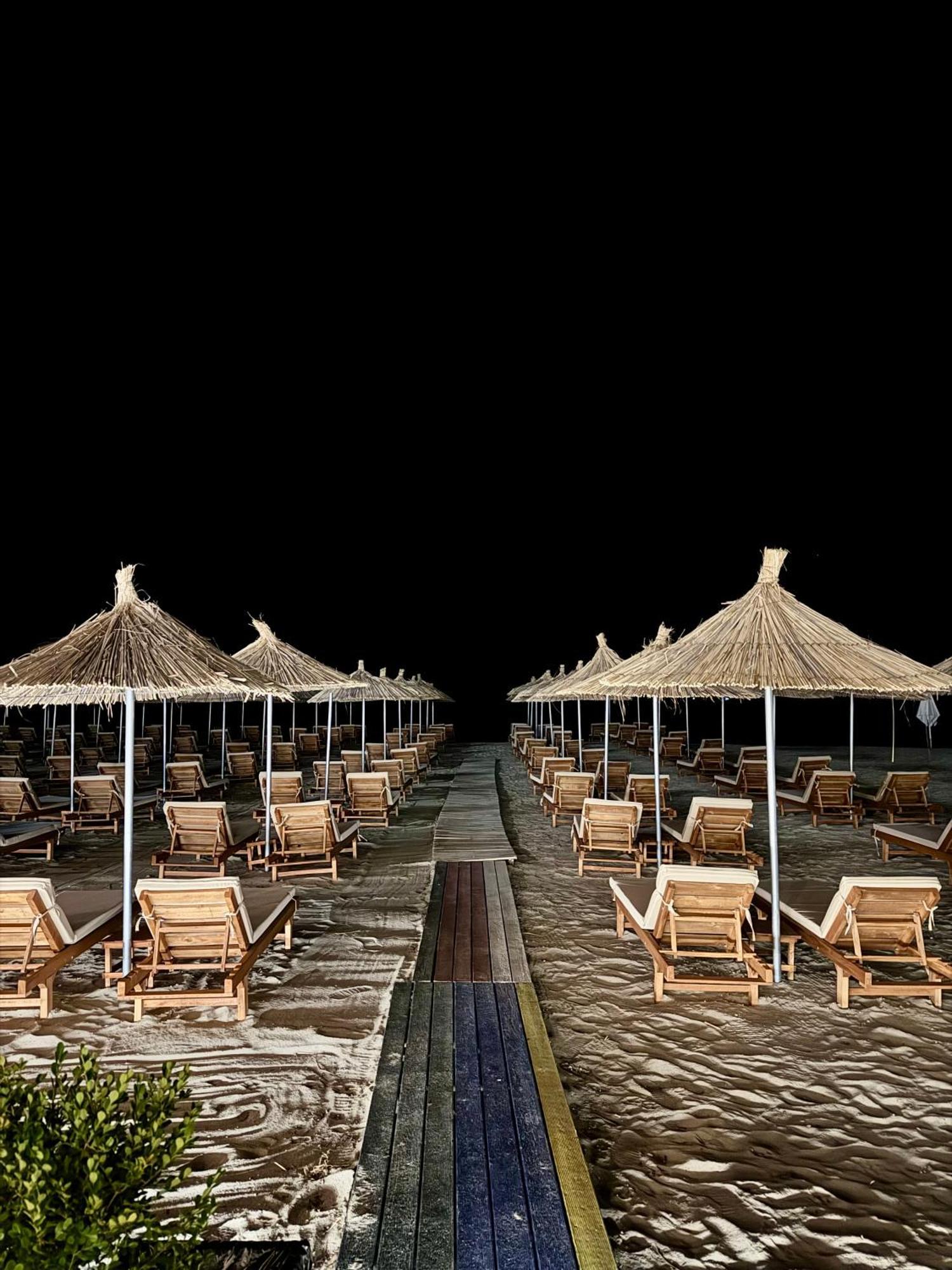 Beach Apartments Durrës Esterno foto